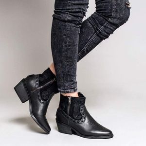 Black Western Wingtip Whipstitched Ankle Boots